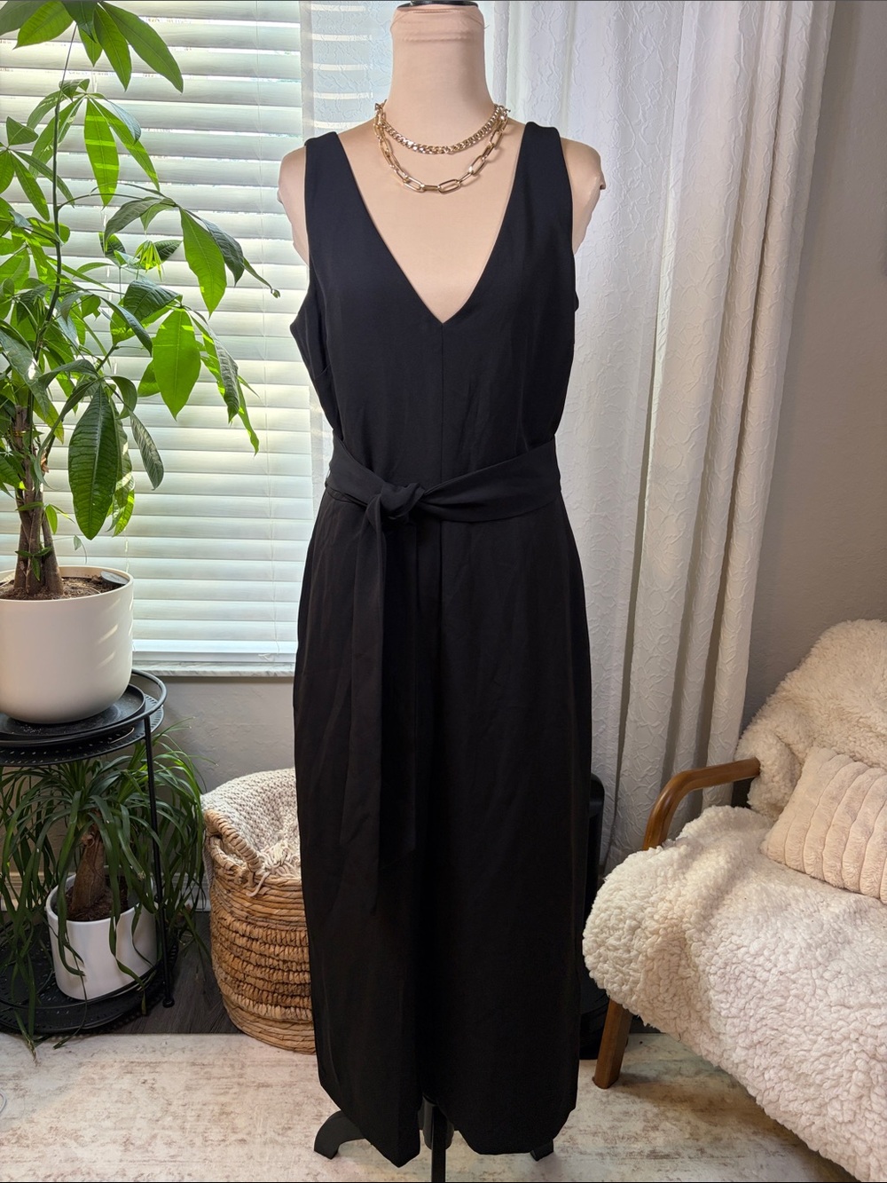 Sam Edelman Black Cropped sleeveless jumpsuit with tie belt size 8